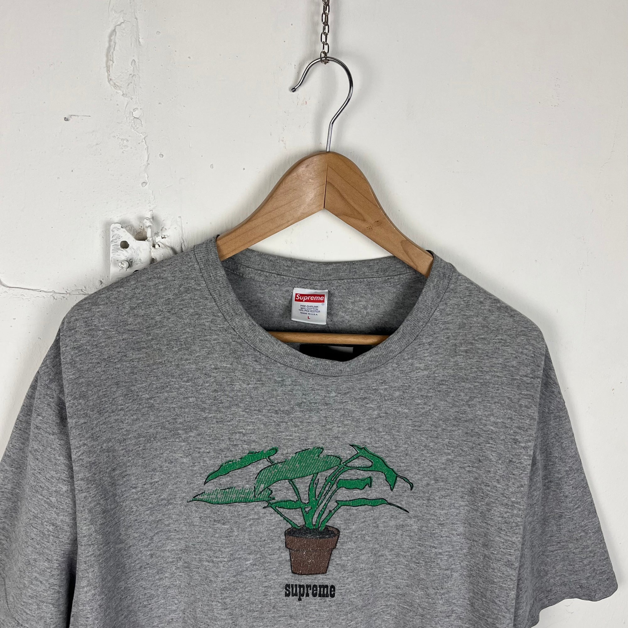 Supreme T-Shirt grau / grey plant 